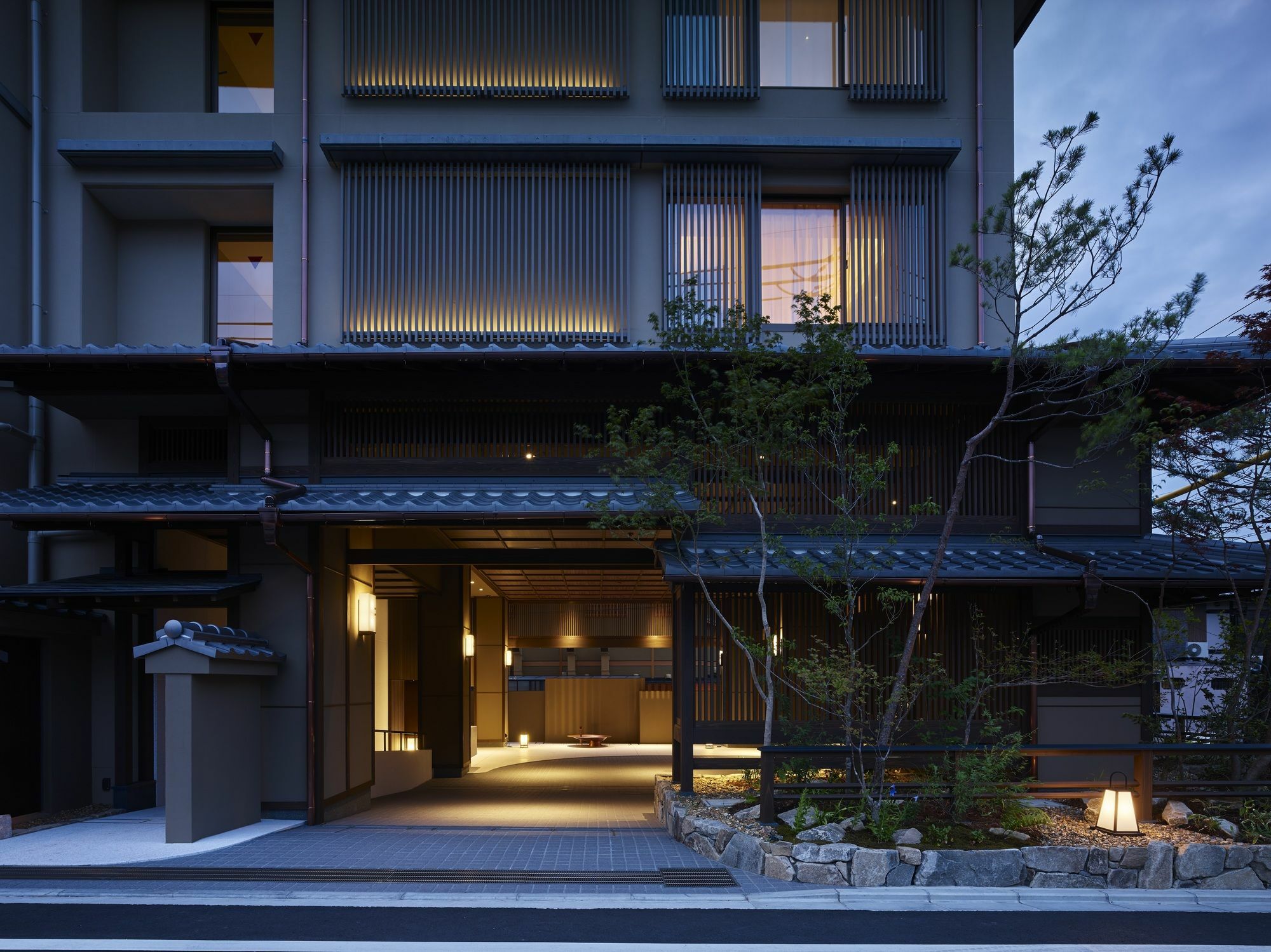 Hotel The Celestine Kyoto Gion Exterior foto Entrance of the hotel